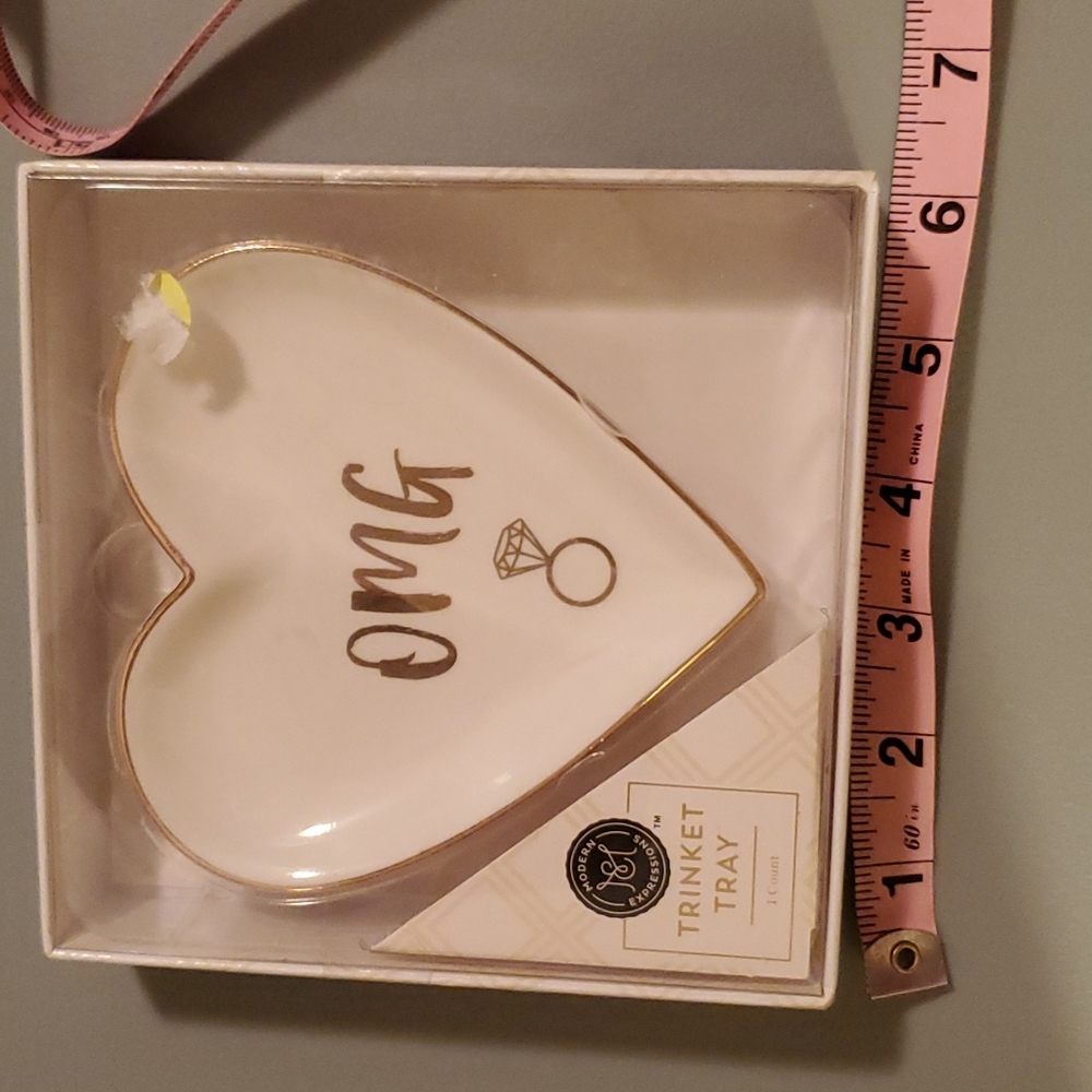 NWT Heart shaped “OMG” trinkets tray